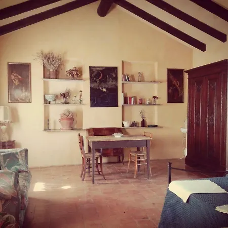 Casarossa Alloggio per agriturismo *