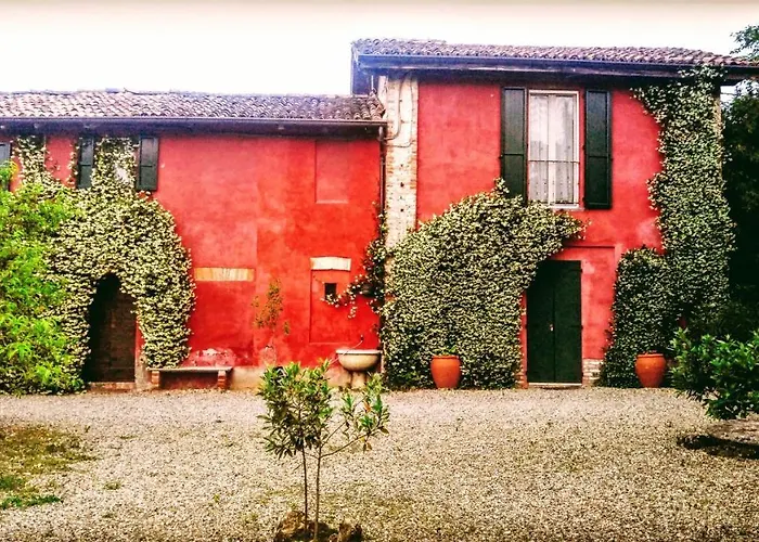 Casarossa Alloggio per agriturismo Rivergaro